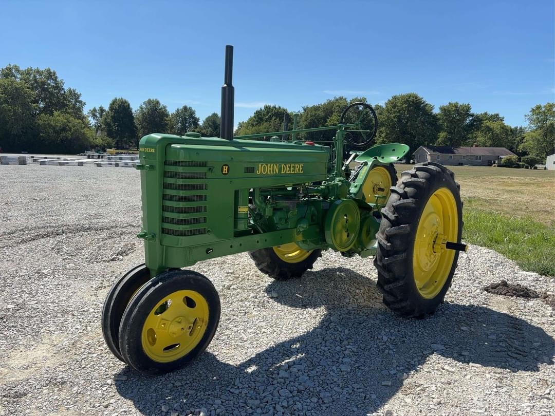 Image of John Deere H Primary image