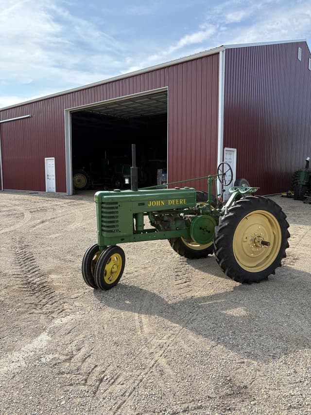 Image of John Deere H equipment image 2