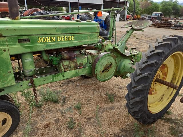 Image of John Deere H equipment image 1