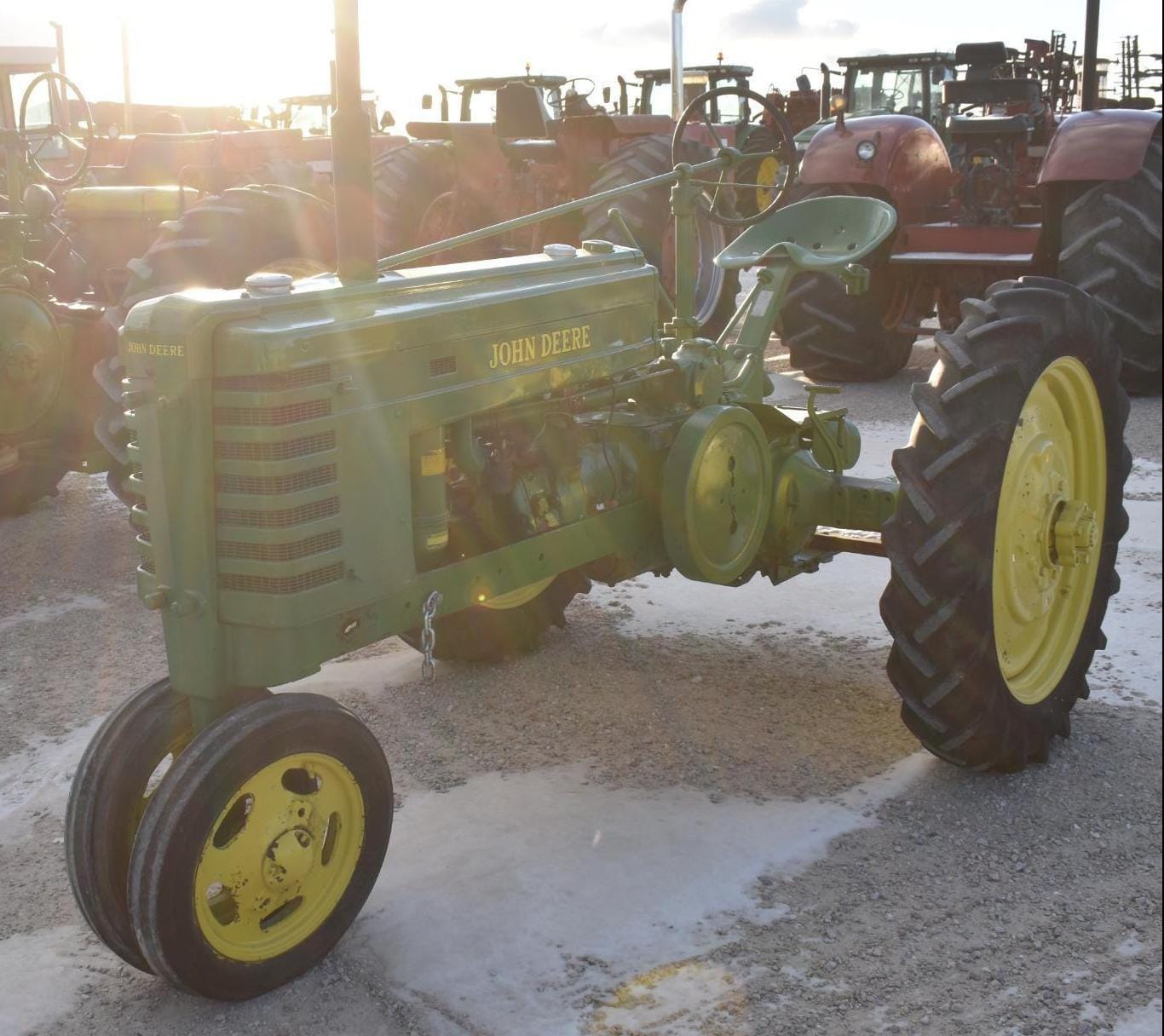 Main image John Deere H