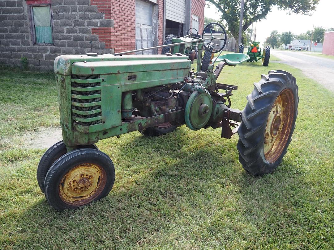 Image of John Deere H Primary image