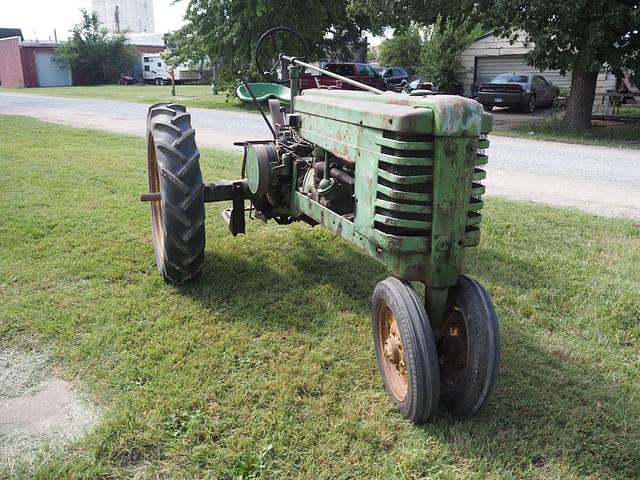 Image of John Deere H equipment image 2