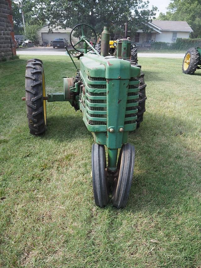 Image of John Deere H equipment image 1