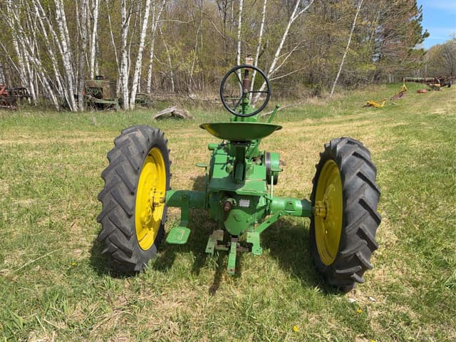 Image of John Deere H equipment image 3