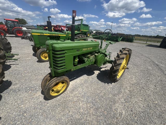 Image of John Deere H equipment image 1