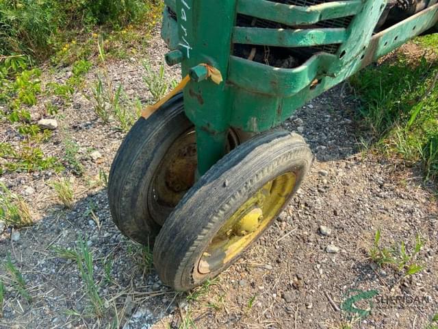 Image of John Deere H equipment image 1