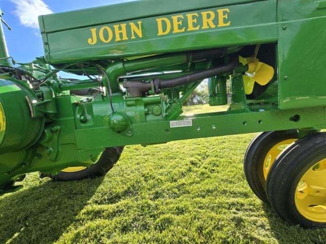 Image of John Deere H equipment image 4