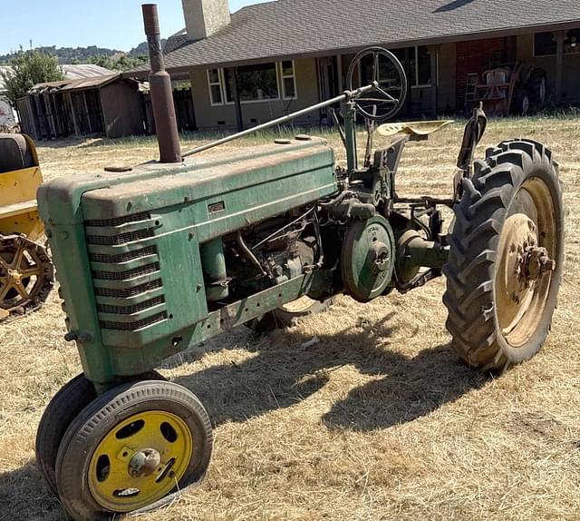Image of John Deere H equipment image 1