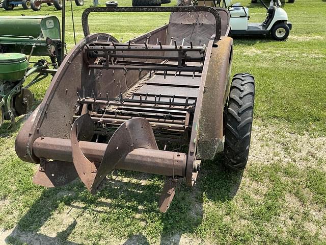 Image of John Deere H equipment image 4