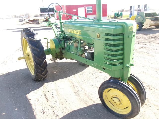 Image of John Deere H equipment image 2
