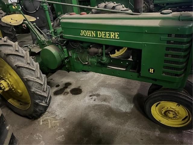 Image of John Deere H equipment image 1