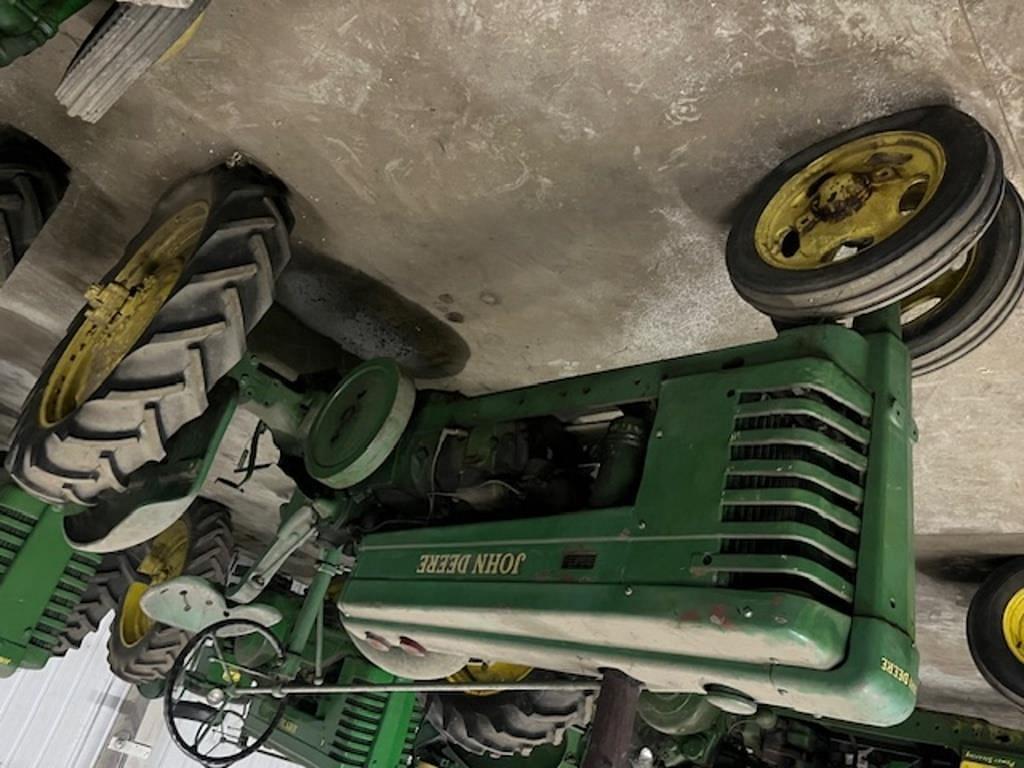 Image of John Deere H Image 1