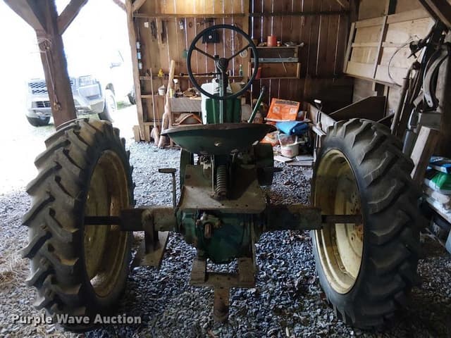 Image of John Deere H equipment image 4