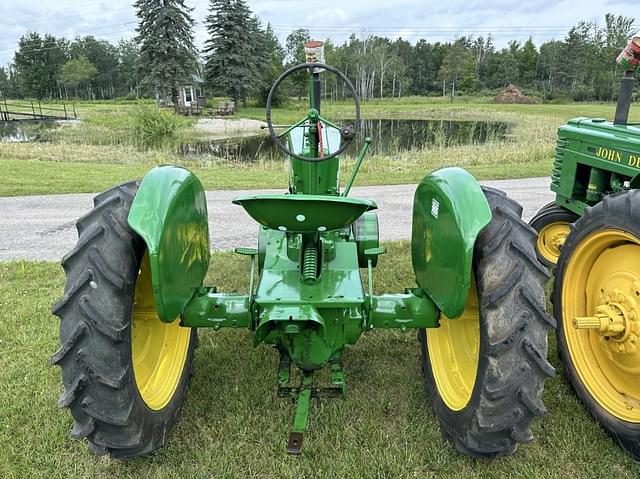 Image of John Deere H equipment image 3