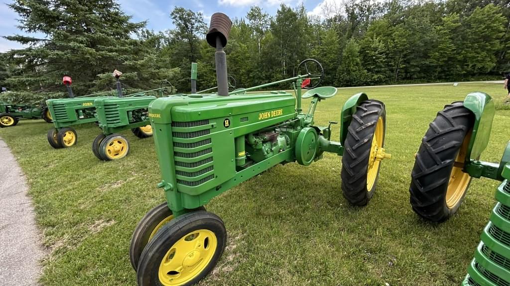 Image of John Deere H Primary image
