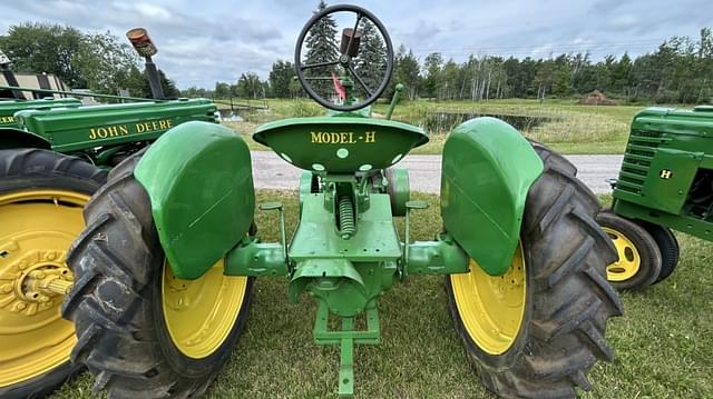 Image of John Deere H equipment image 3