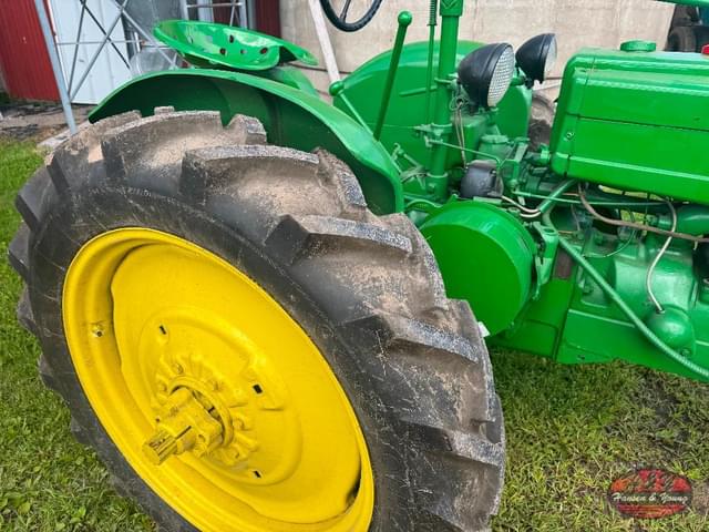 Image of John Deere H equipment image 2