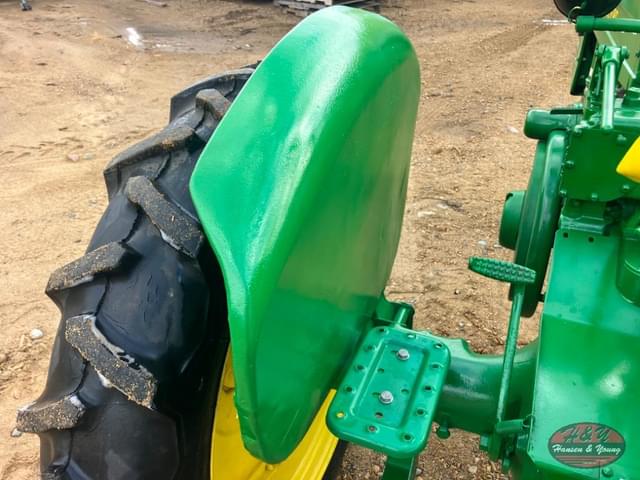 Image of John Deere H equipment image 3