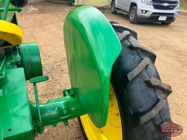 Image of John Deere H equipment image 4