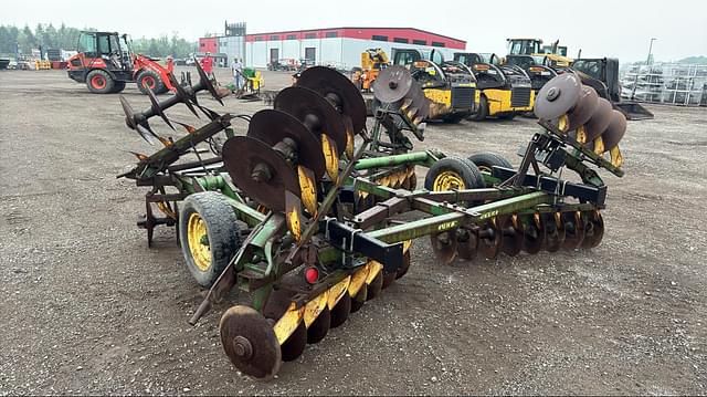 Image of John Deere H1110 equipment image 3
