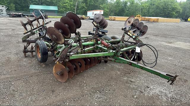 Image of John Deere H1110 equipment image 1