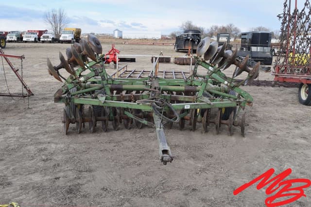 Image of John Deere H1110 equipment image 1