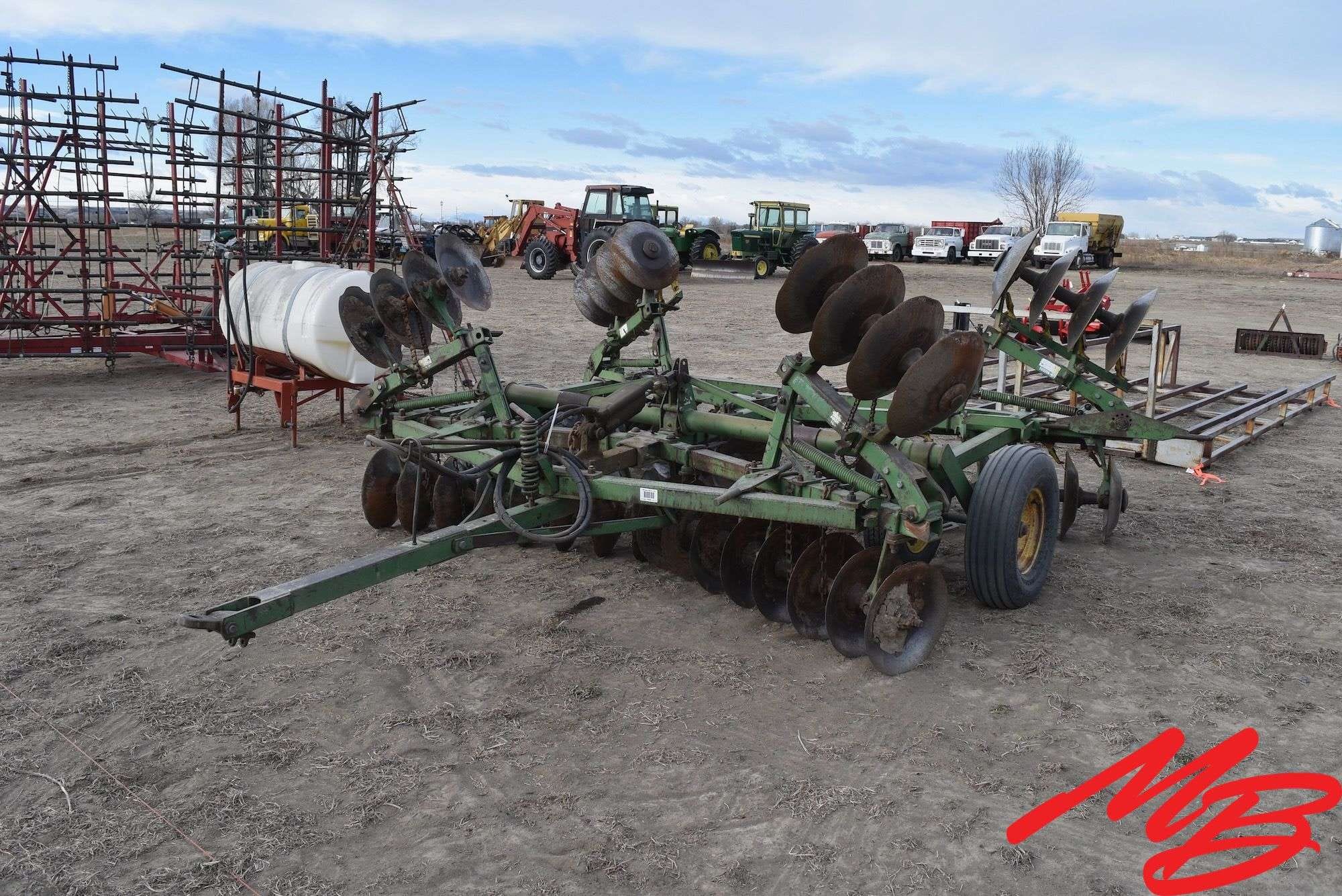 John Deere H1110 Equipment Image0