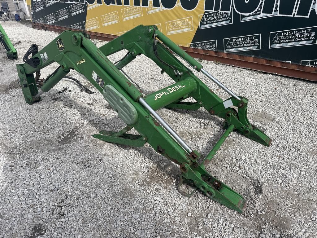 Image of John Deere H260 Image 1