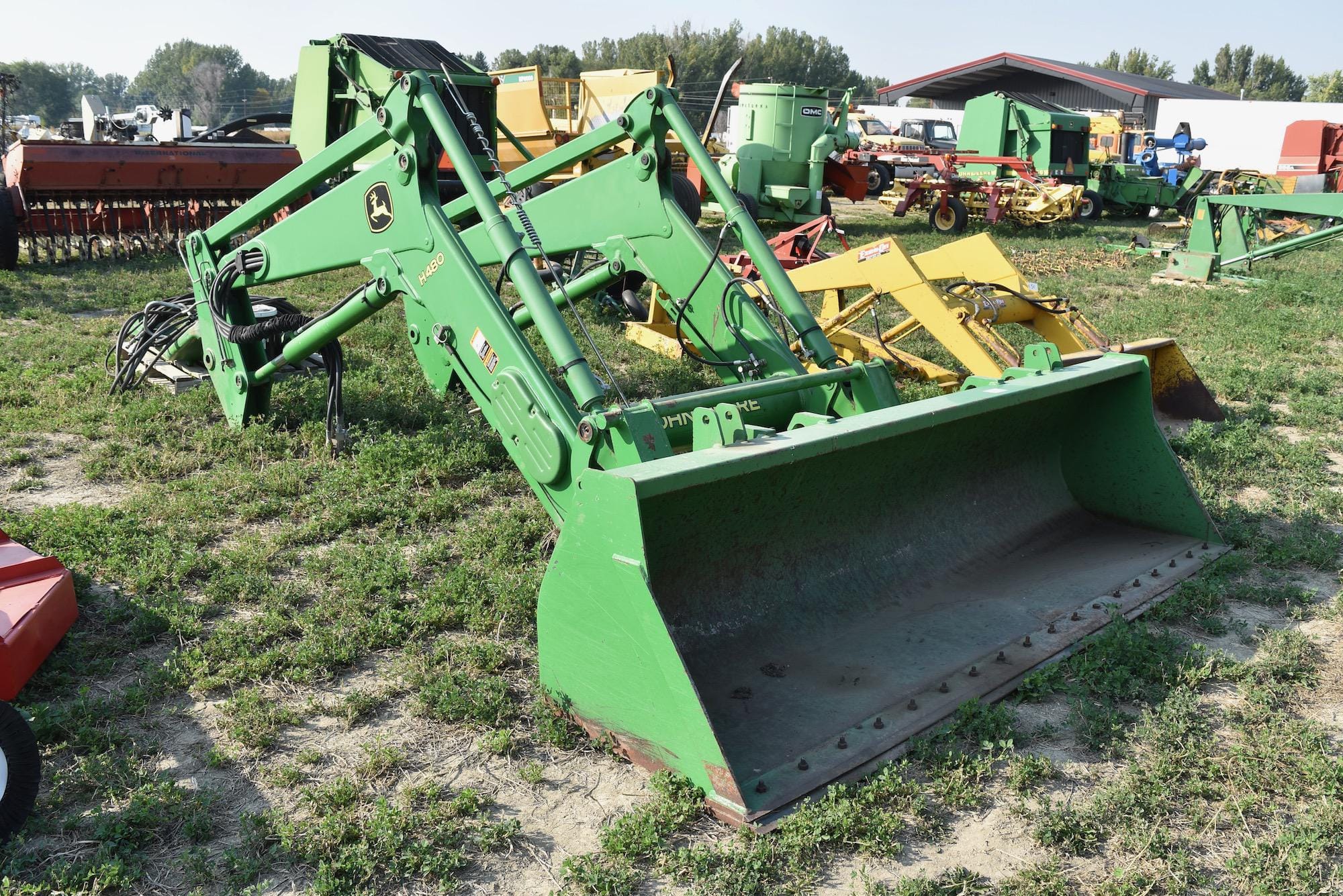 Main image John Deere H480