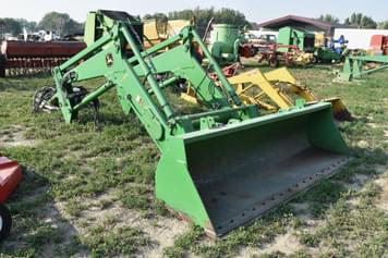 Main image John Deere H480