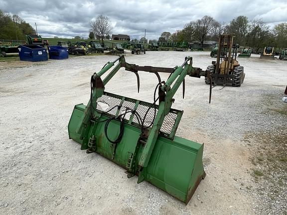 Image of John Deere Bucket Grapple equipment image 2