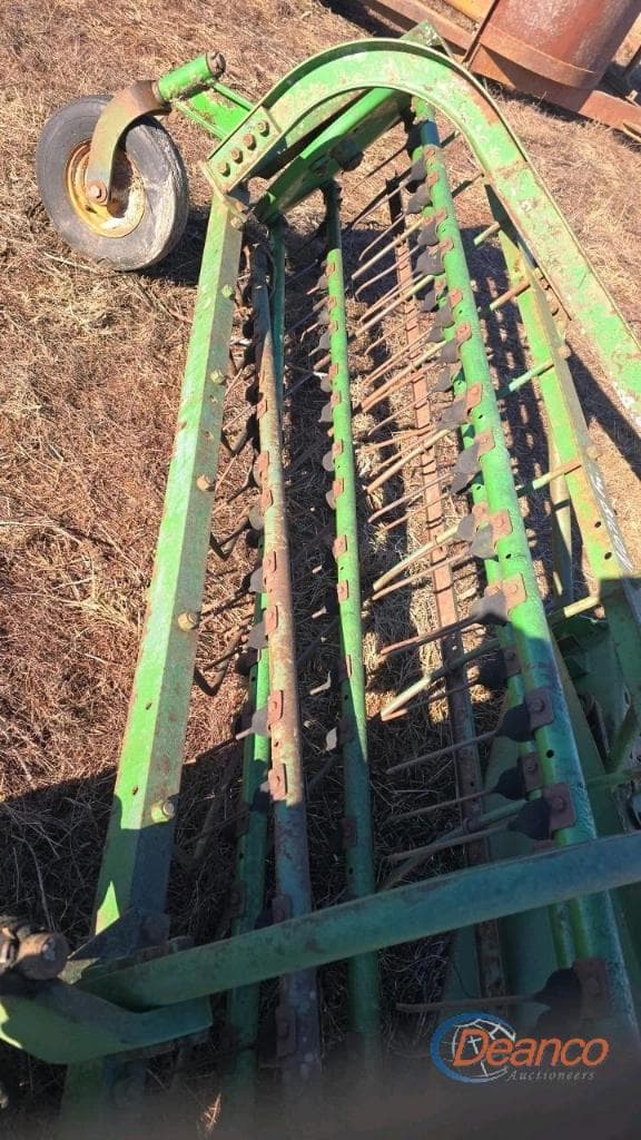 Image of John Deere 650 equipment image 3