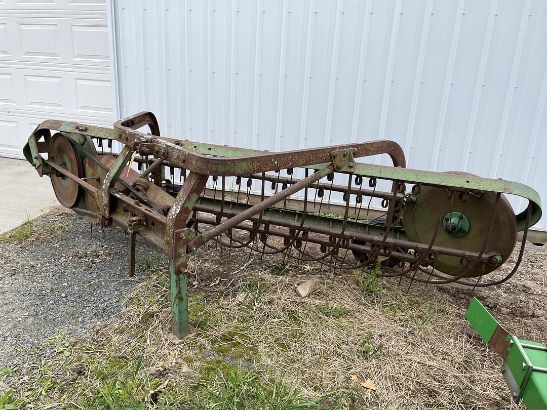 Image of John Deere 350 Primary image