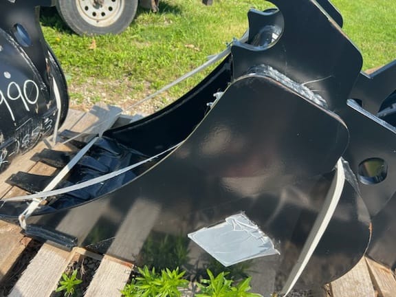 John Deere Compact Excavator Bucket Equipment Image0