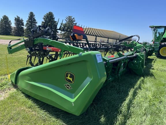 Image of John Deere HDF40 equipment image 1