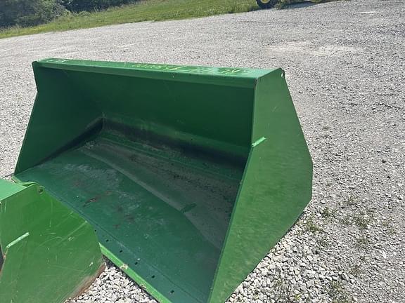 Image of John Deere Bucket Image 0