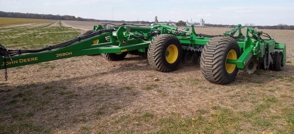 John Deere 2680H Equipment Image0