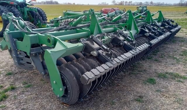 Image of John Deere 2680H equipment image 1