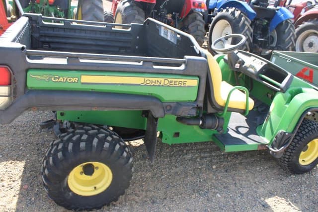 Image of John Deere Gator equipment image 4