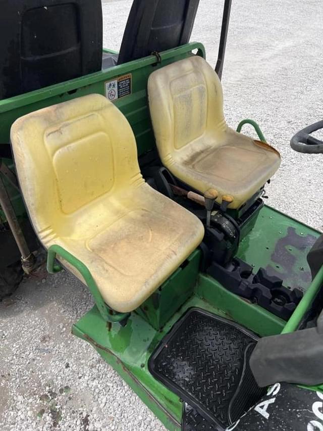 Image of John Deere Gator 4x4 equipment image 4
