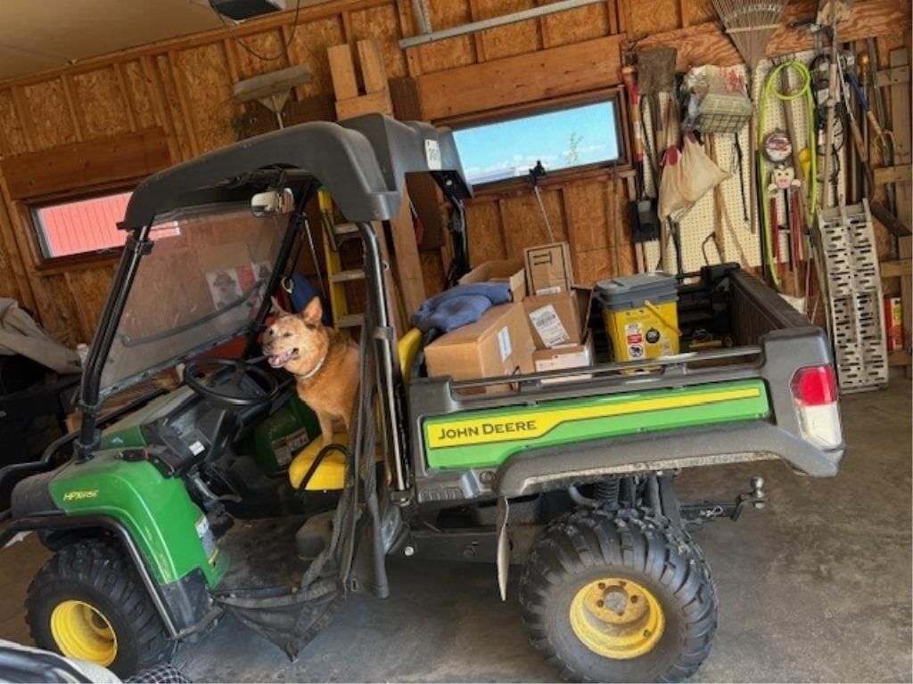 John Deere HPX815E Equipment Image0