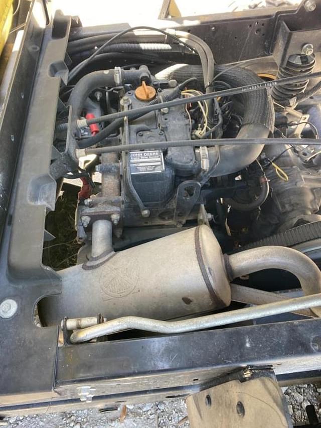 Image of John Deere HPX815E equipment image 4
