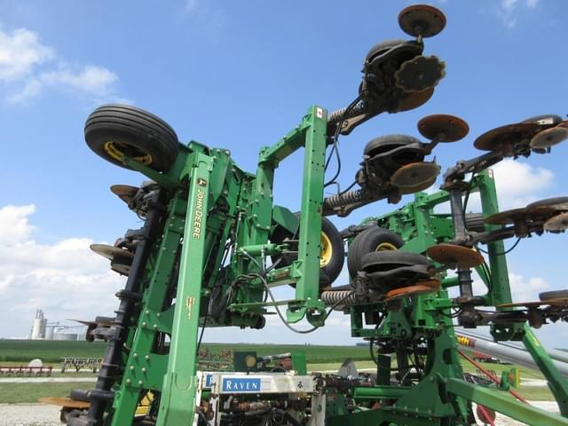 Image of John Deere 2510H equipment image 2