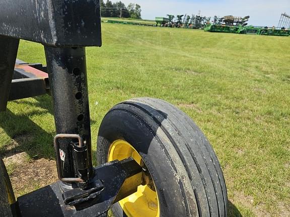 Image of Undetermined Header Trailer equipment image 4