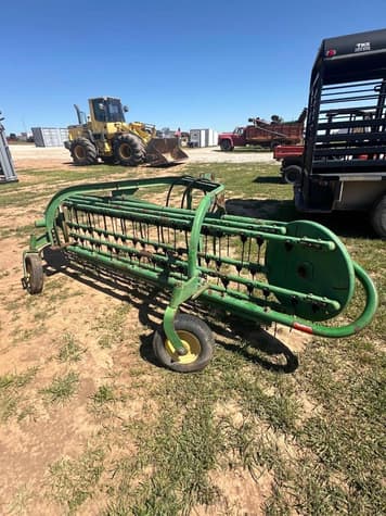 Main image John Deere 652