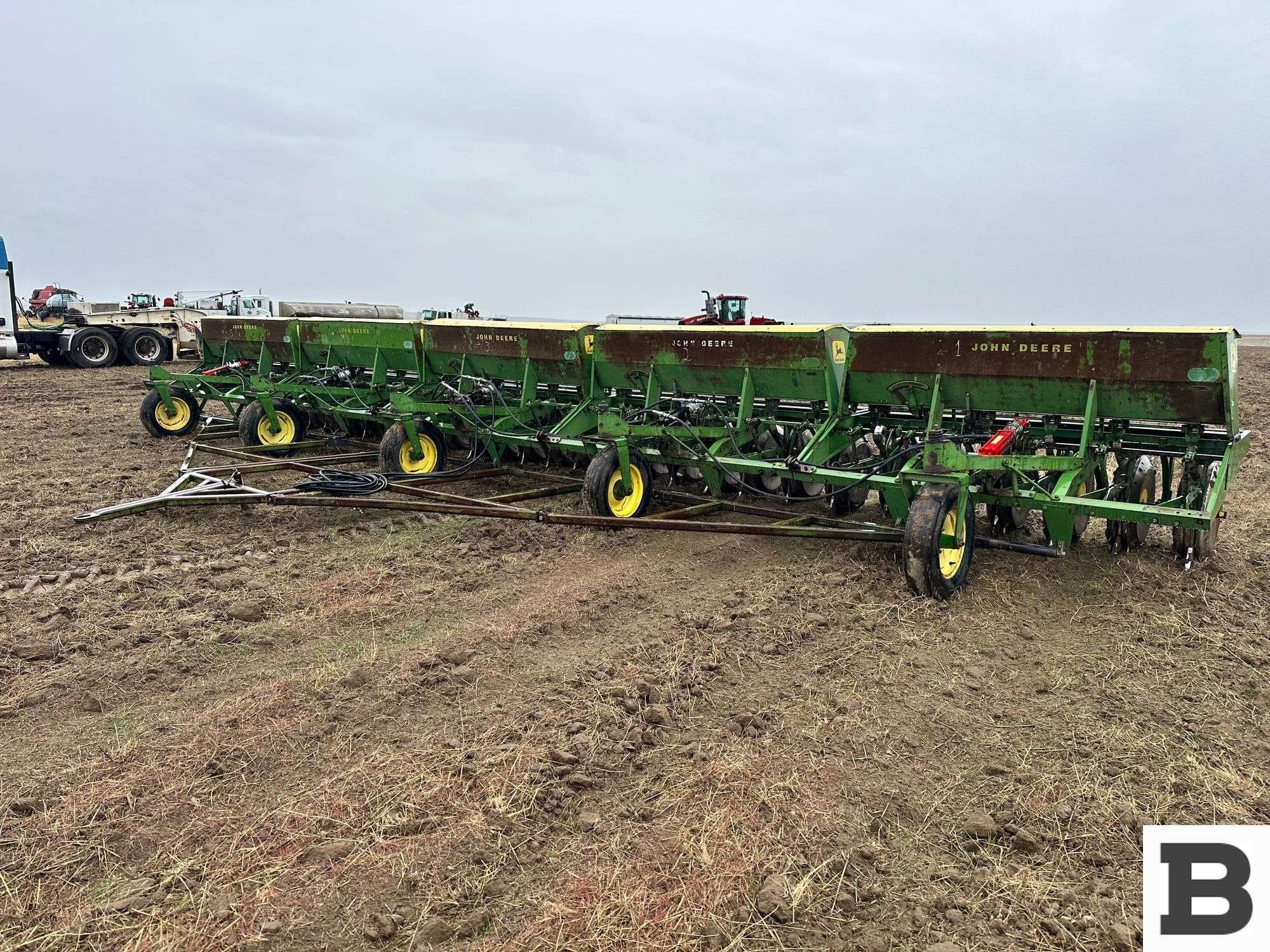 John Deere HZ616 Equipment Image0