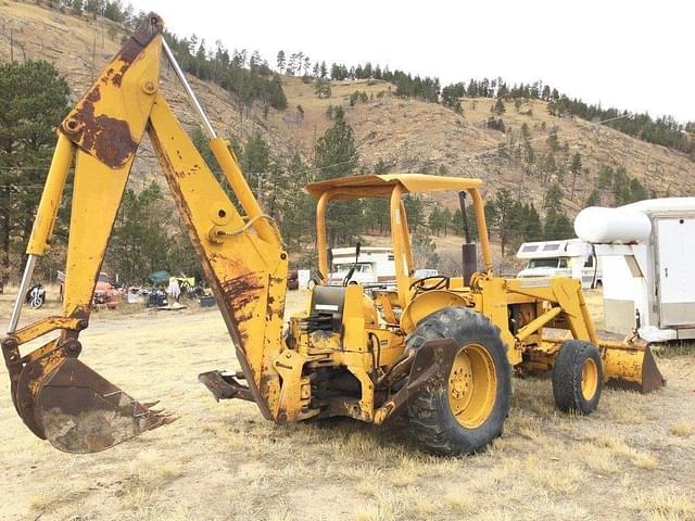 Image of John Deere 300 equipment image 2