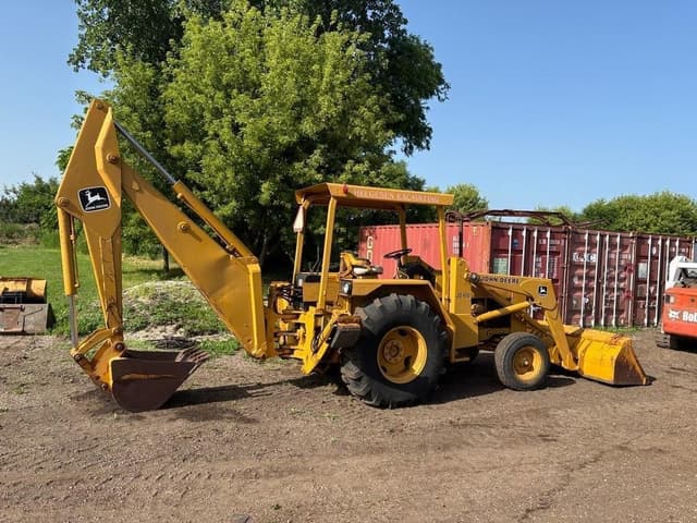 Image of John Deere 410 equipment image 2