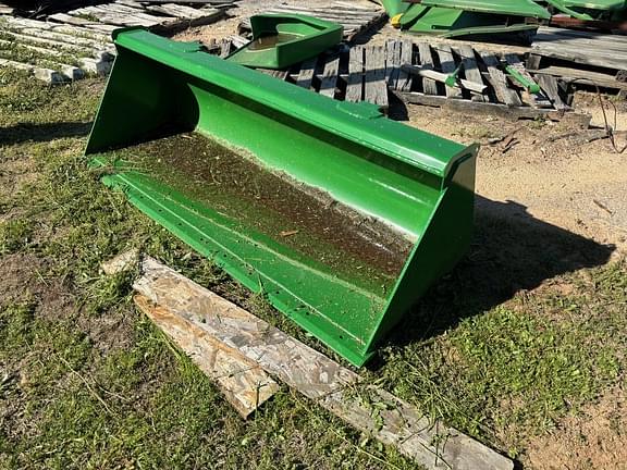 Image of John Deere Bucket Image 1