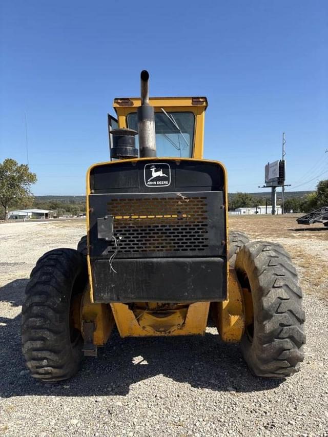 Image of John Deere 670 equipment image 3